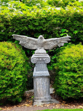 Load image into Gallery viewer, Large Eagle On Pedestal